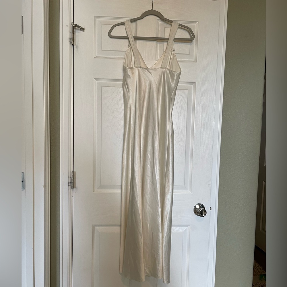 Vintage Ivory Nightgown - Picture 4 of 6